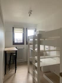 Apartament de închiriat pentru 650 EUR pe lună în Rosny-sous-Bois, Rue Louis Barthou