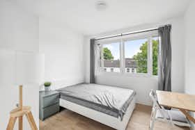 私人房间 正在以 €890 的月租出租，其位于 Hamburg, Ifflandstraße