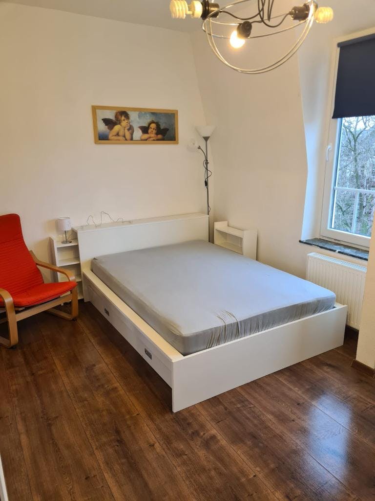 Lägenhet att hyra för 895 € i månaden i Frankfurt am Main, Habsburgerallee