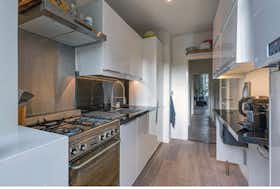 Apartment for rent for €2,100 per month in Amsterdam, Uiterwaardenstraat