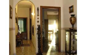 Privé kamer te huur voor € 205 per maand in Aversa, Piazza Gian Lorenzo Bernini