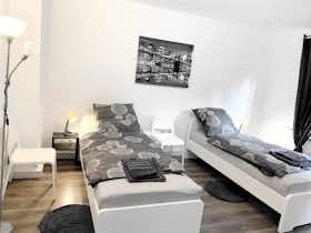 Appartamento in affitto a 3.300 € al mese a Schwelm, Sedanstraße