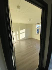 Private room for rent for €375 per month in Heerlen, Raadhuisplein