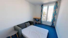 WG-Zimmer zu mieten für 488 € pro Monat in Villenave-d’Ornon, Avenue du Maréchal Juin