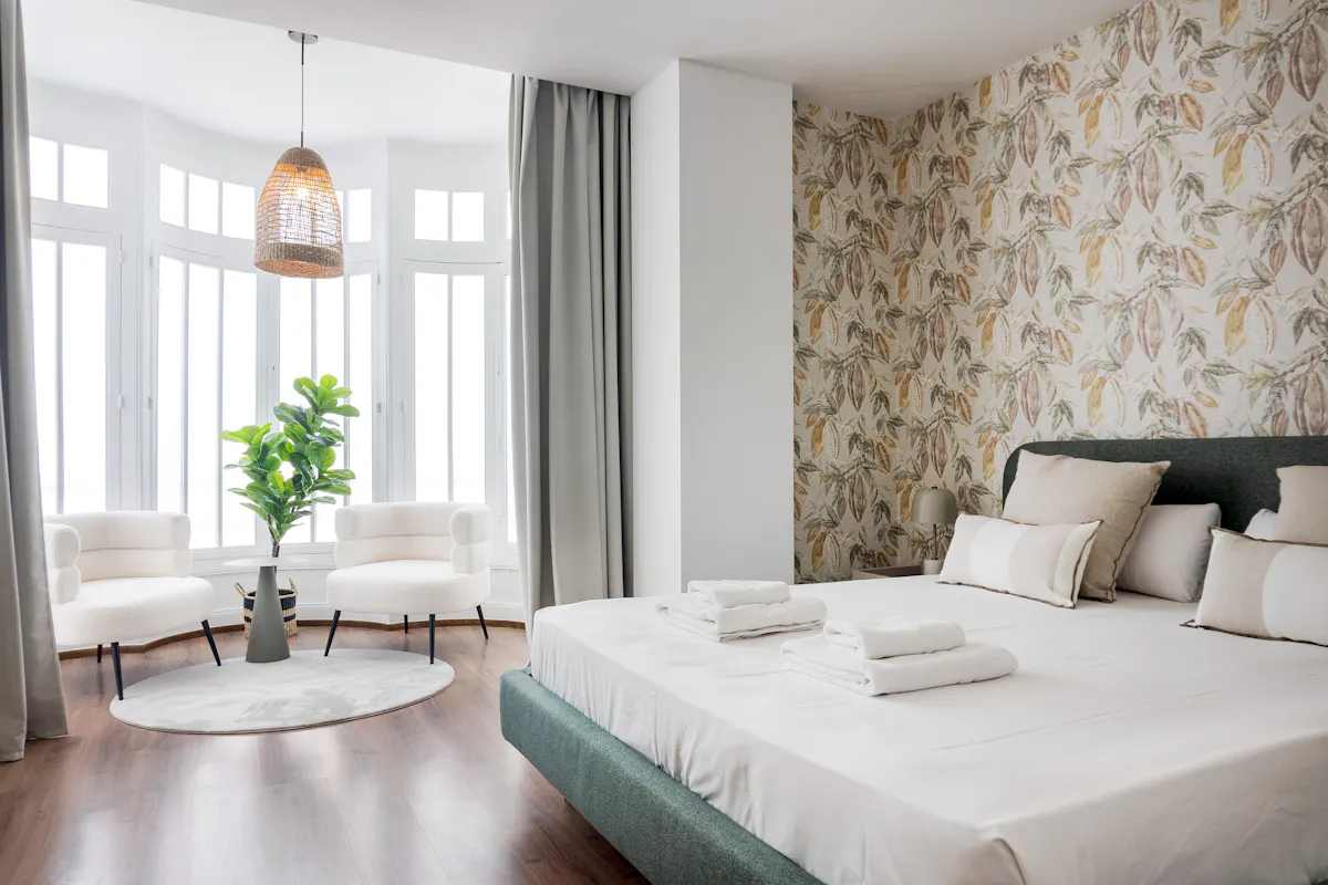 4-Bedroom Apartment in Carrer Martí, Valencia (1525037) ROOM