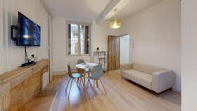 单间公寓 正在以 €500 的月租出租，其位于 Mâcon, Rue Lamartine