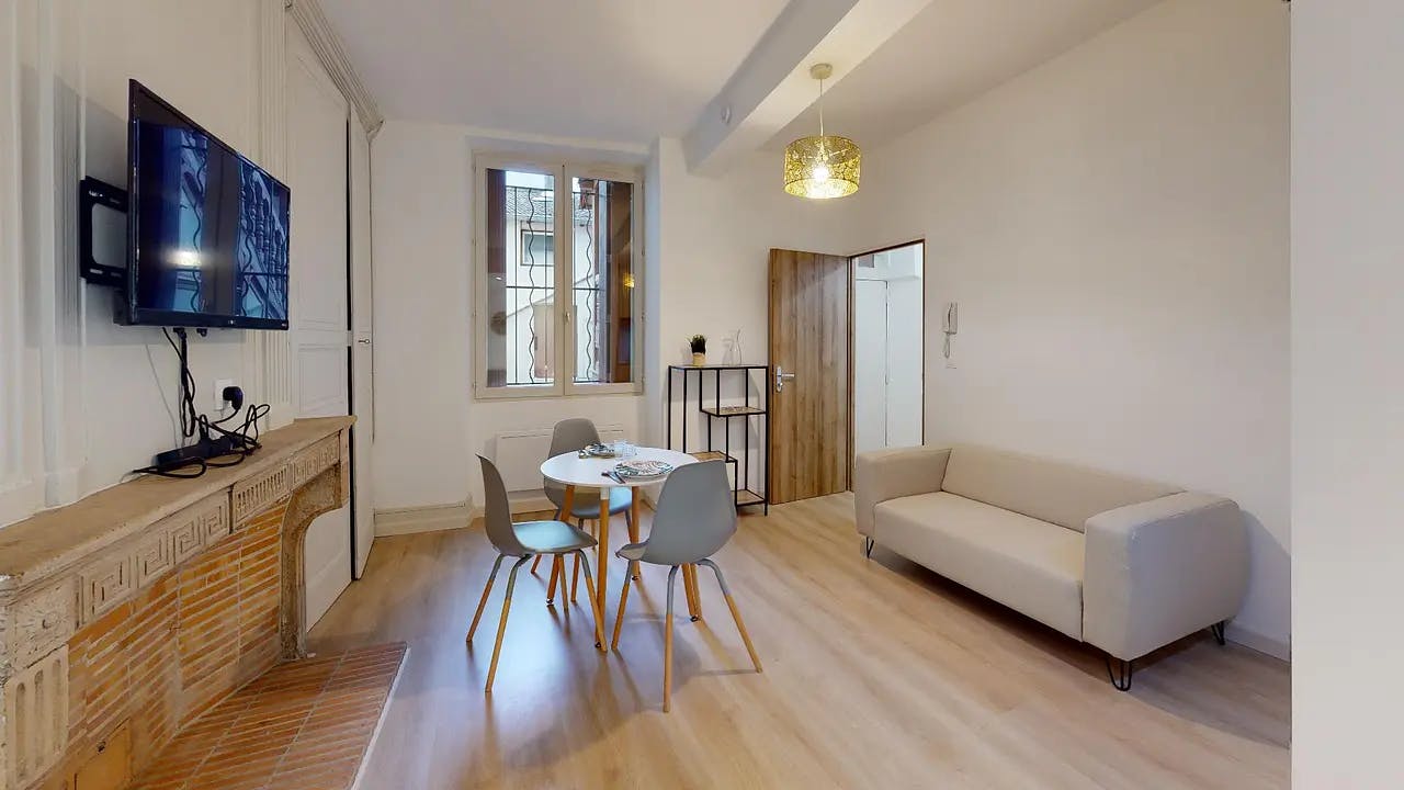Studio for rent for €516 per month in Mâcon, Rue Lamartine