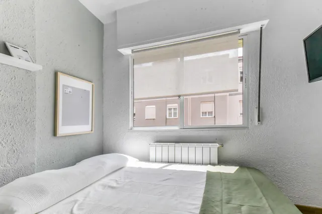 Private room in Calle San Pedro, Valladolid (1525093) room image 1