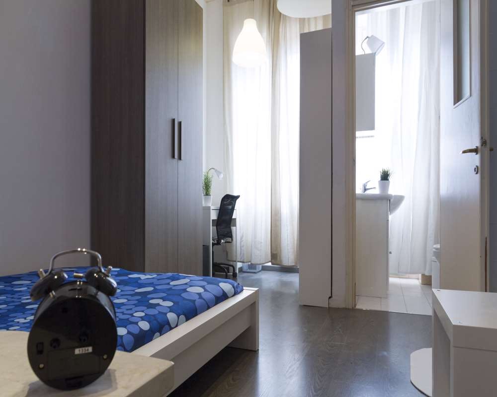 Corso San Gottardo, Milan