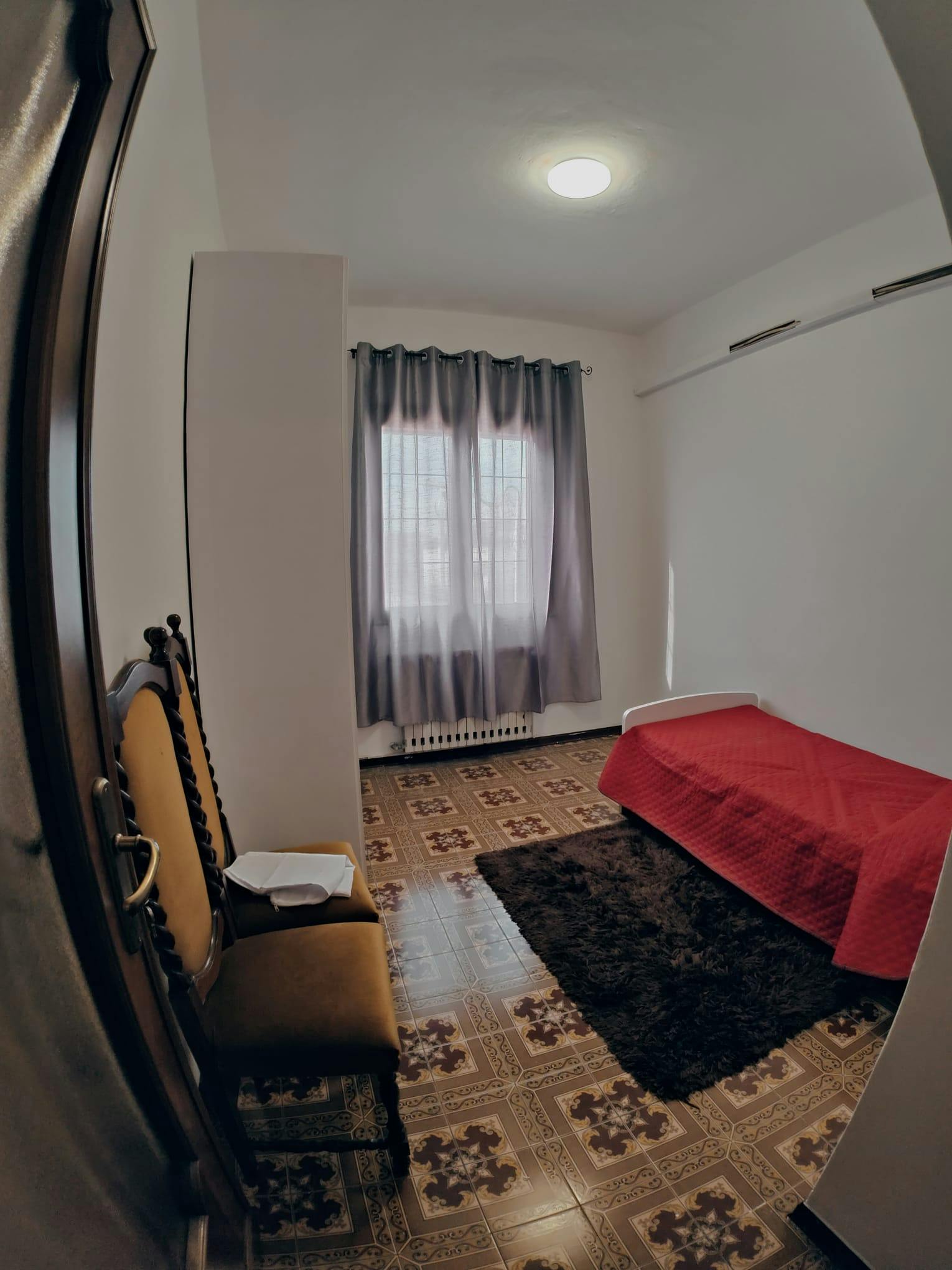 Double room Padova, 1 bed, 18m² — photo 2