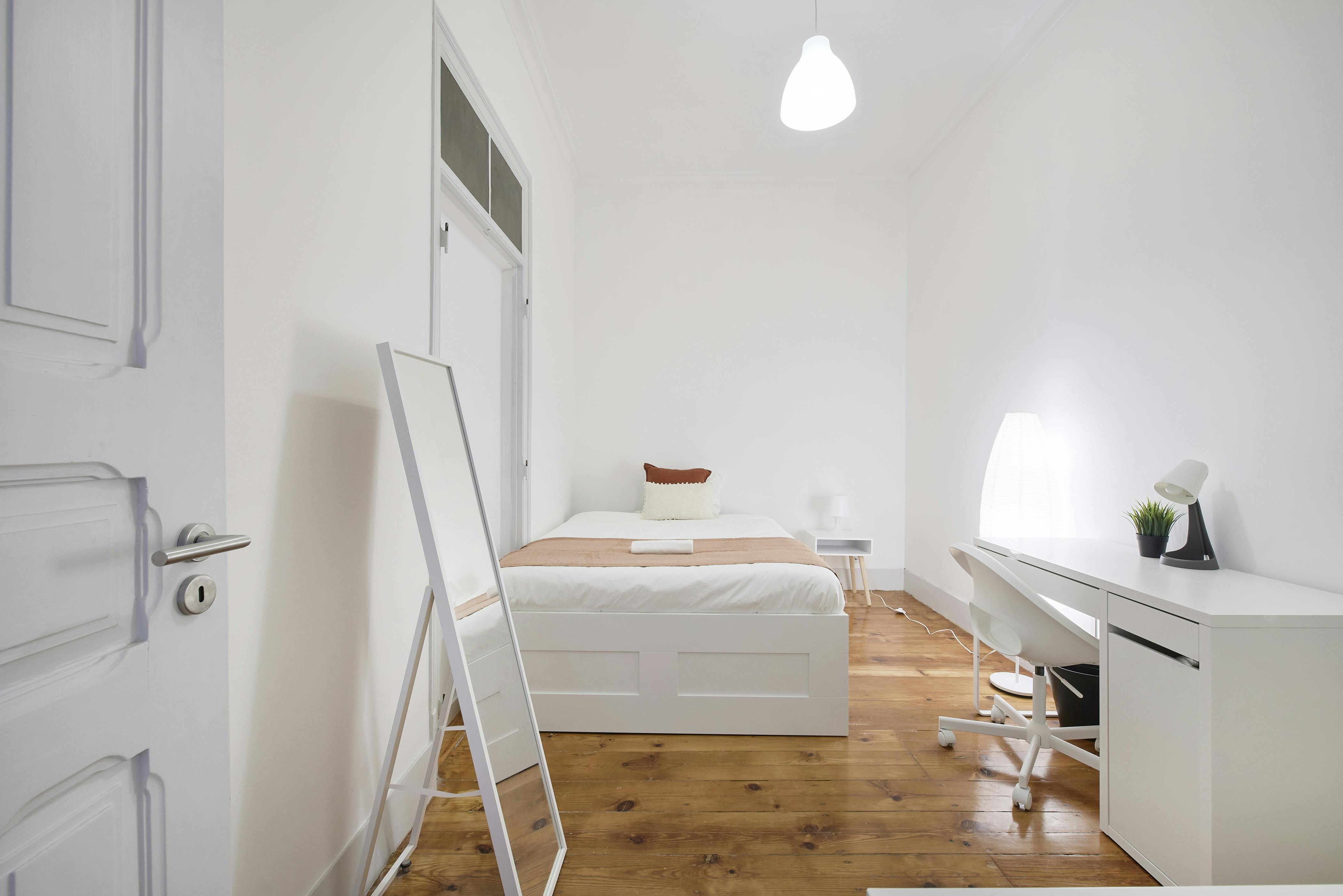 Rua Chaby Pinheiro, Lisbon preview