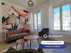 Apartament de închiriat pentru 350 EUR pe lună în Valenciennes, Rue de la Paix