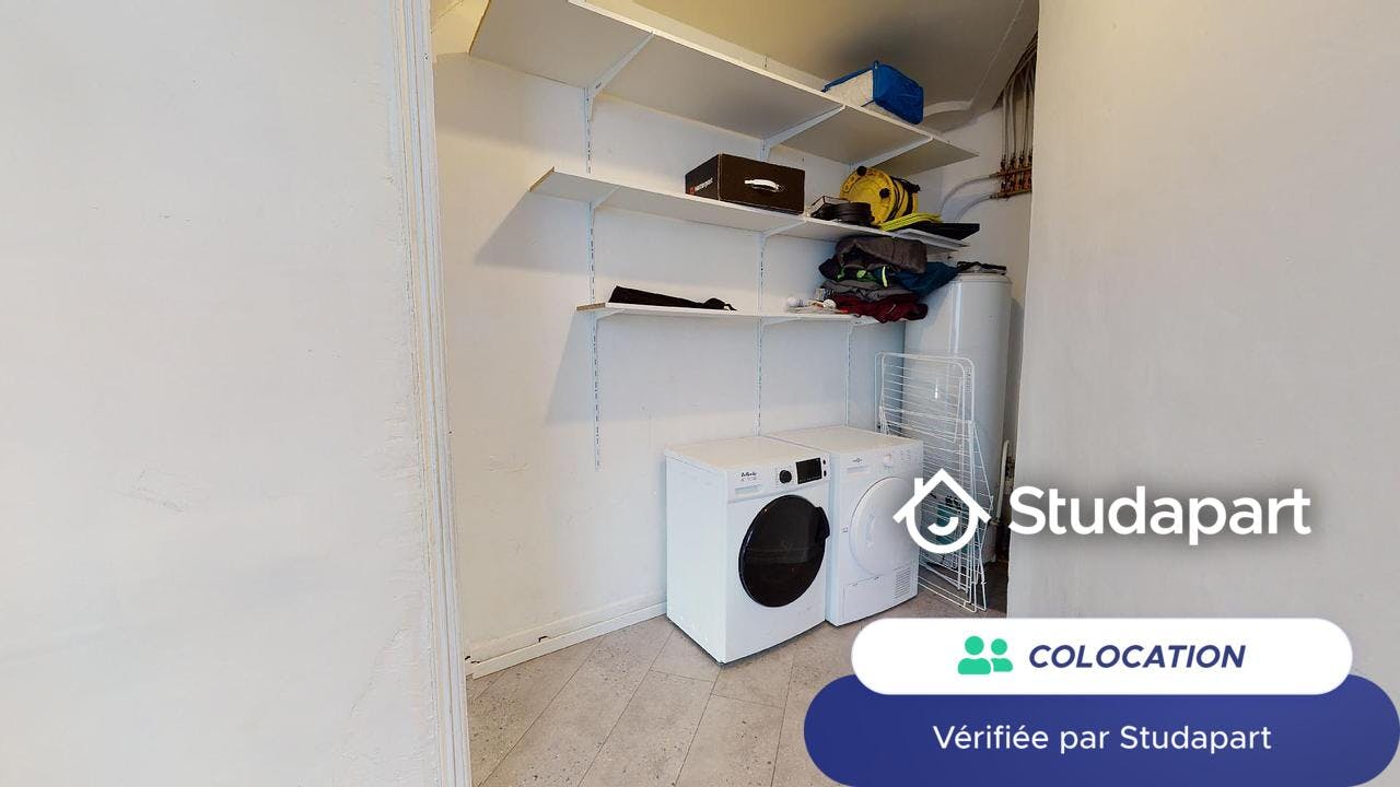 Private room for rent on Rue Jeanne Maillotte, Lille – pohled 6