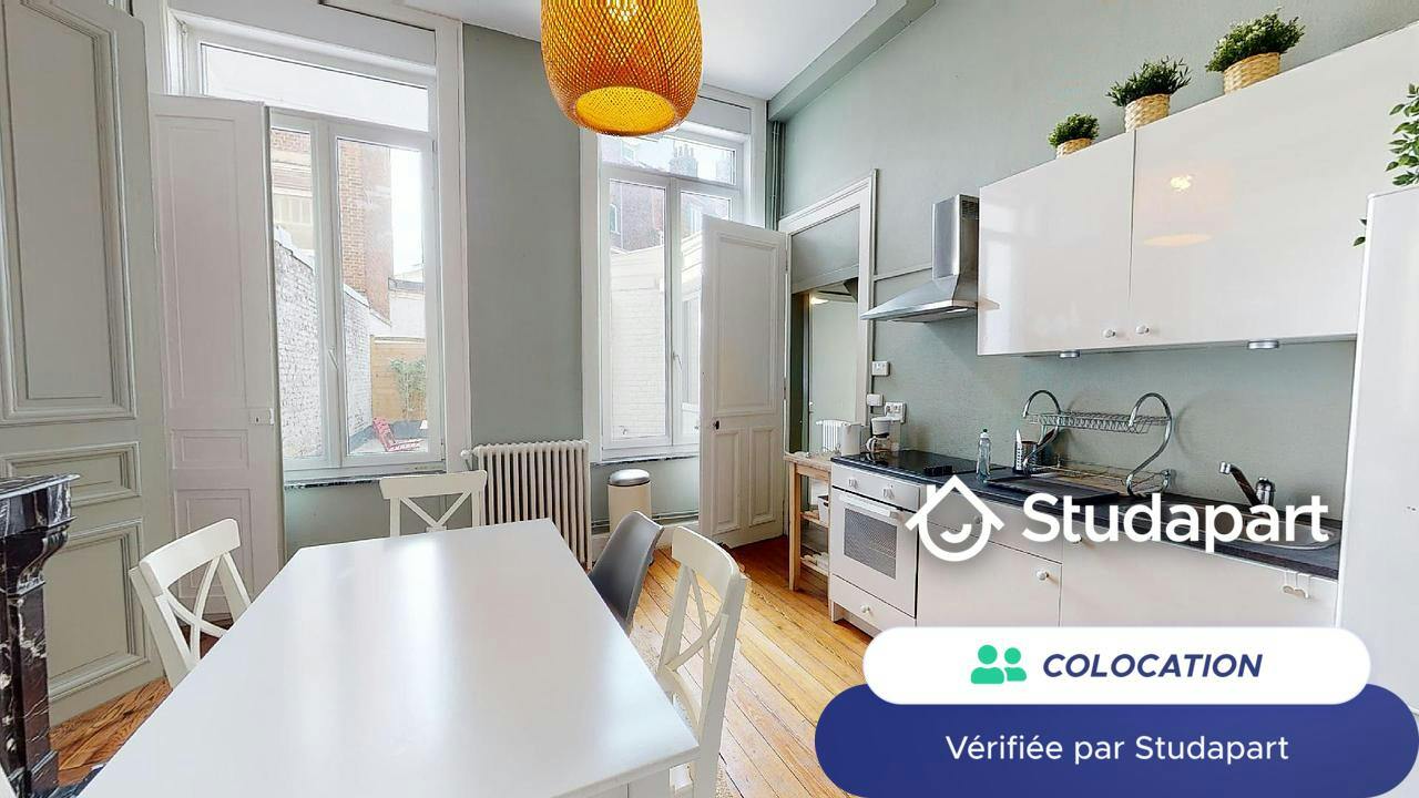 Private room for rent on Rue de Cambrai, Lille - Vue 5