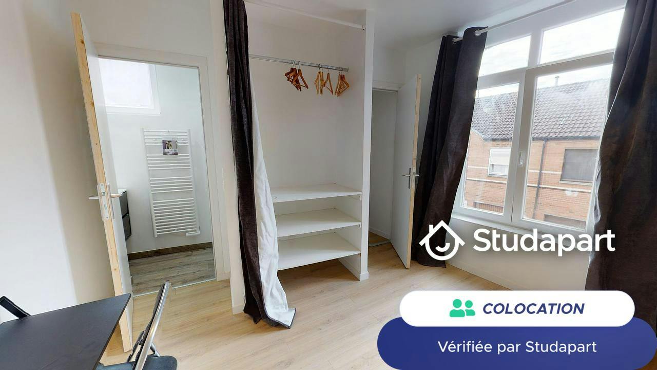 Private room for rent on Rue des Dondaines, Lille - Vue 3