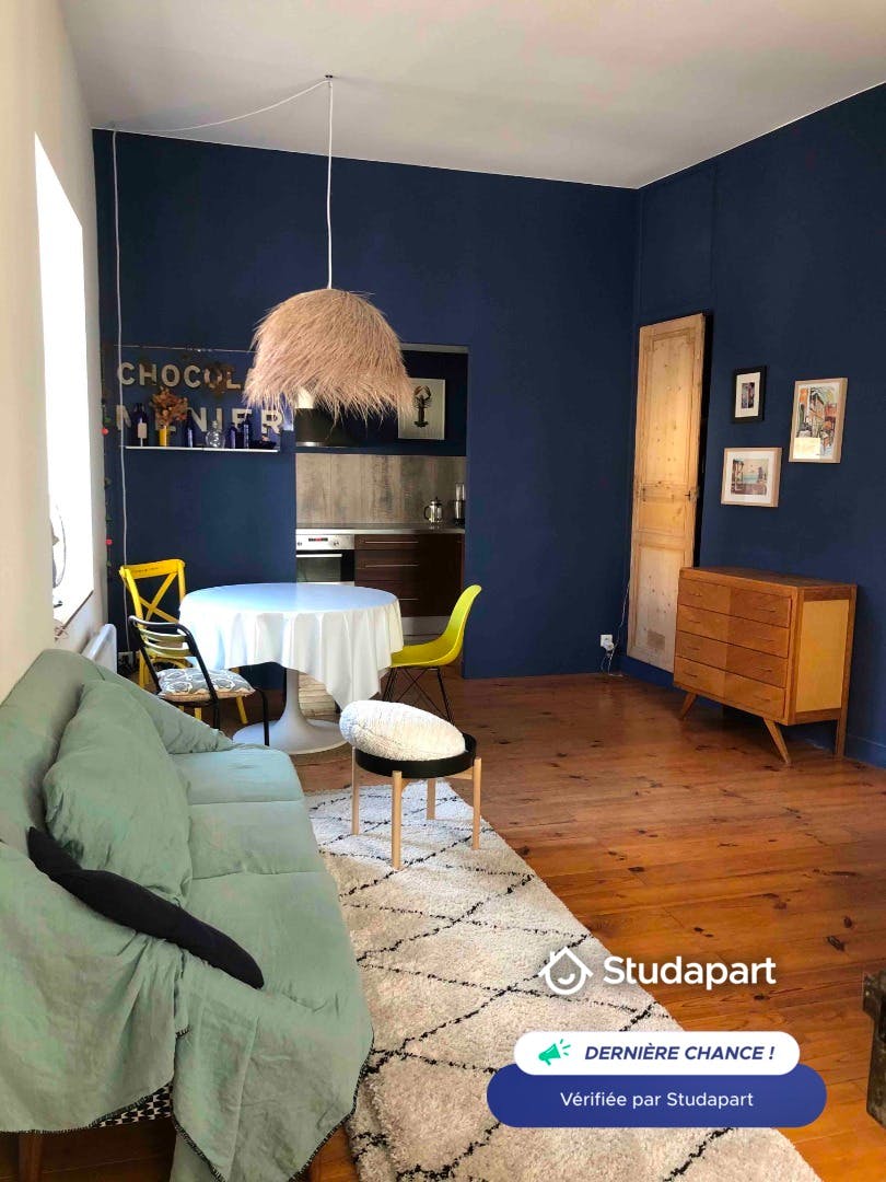Appartement à louer pour 1 450 €/mois à Bordeaux, Rue de la Rousselle