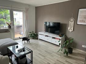Apartment for rent for €990 per month in Troisdorf, Lülsdorfer Straße