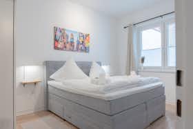 Appartement te huur voor € 2.200 per maand in Hannover, Röselerstraße