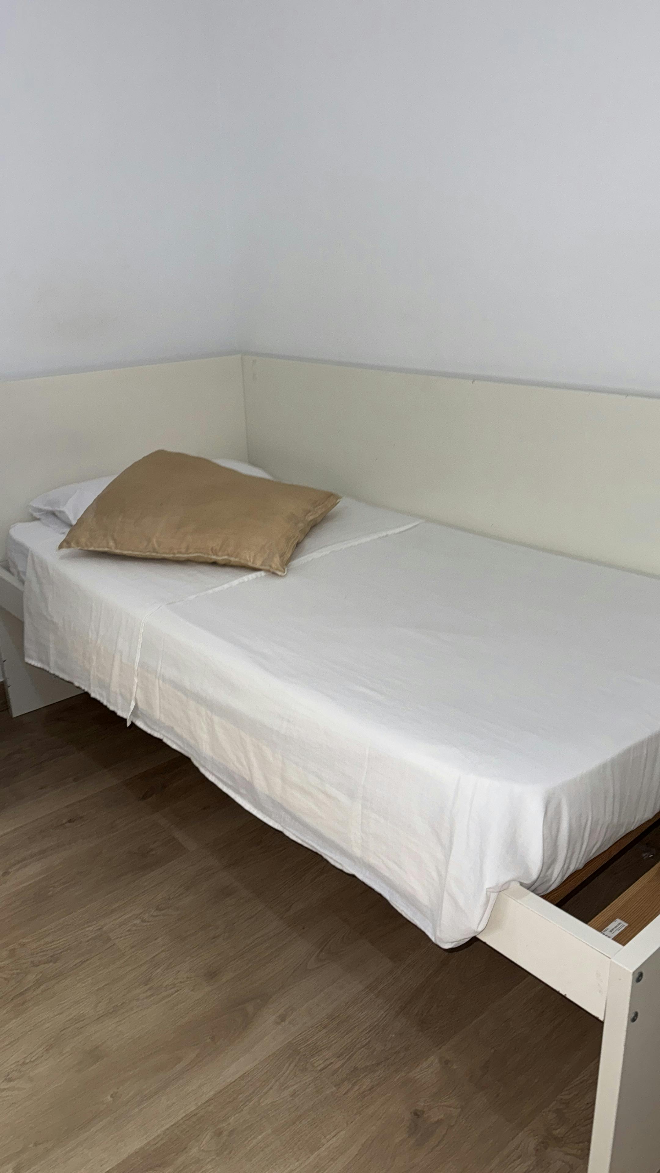 Private room for rent for €410 per month in Málaga, Calle México