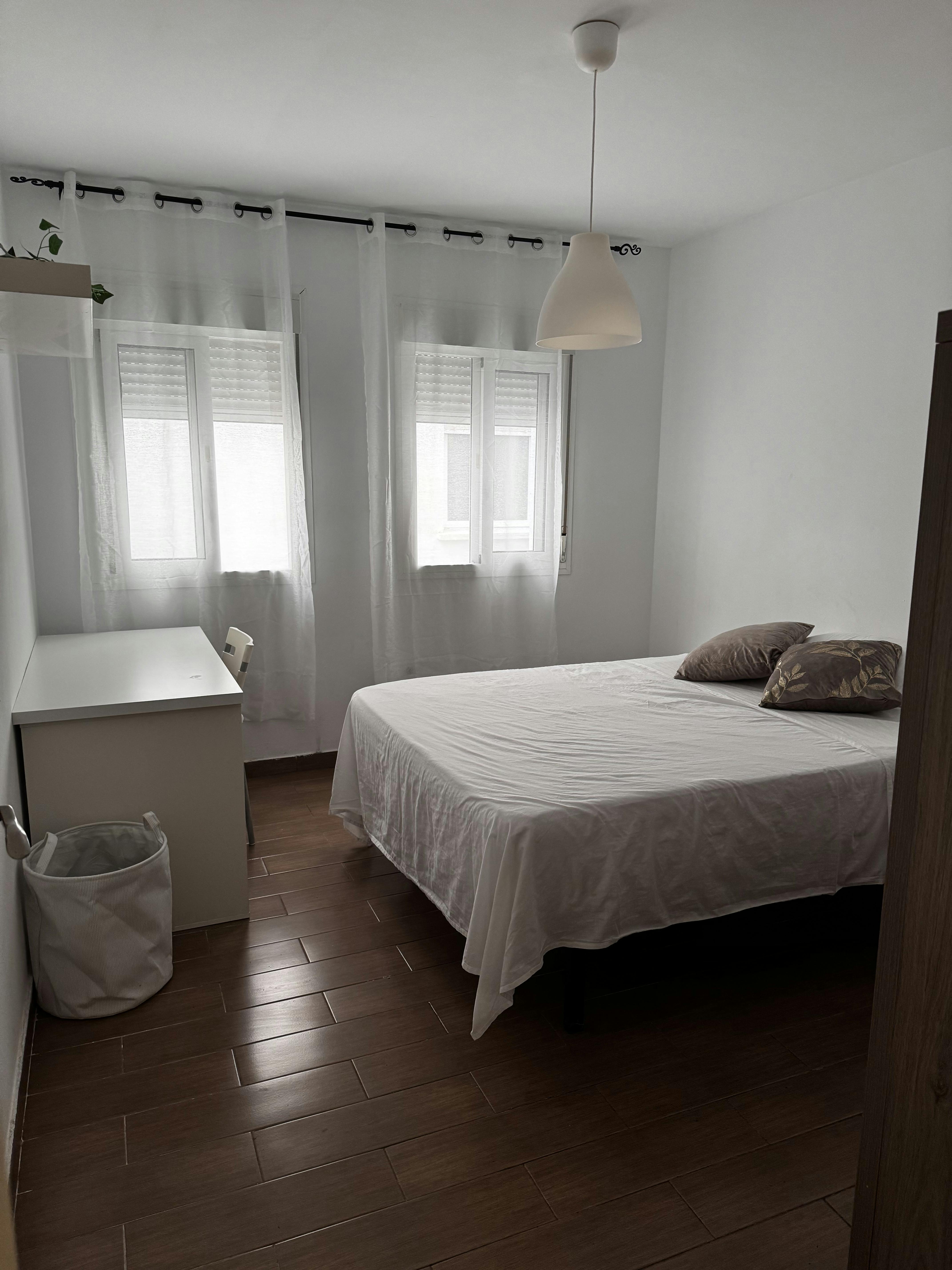 Private room for rent for €470 per month in Málaga, Calle Bachiller Sansón Carrasco