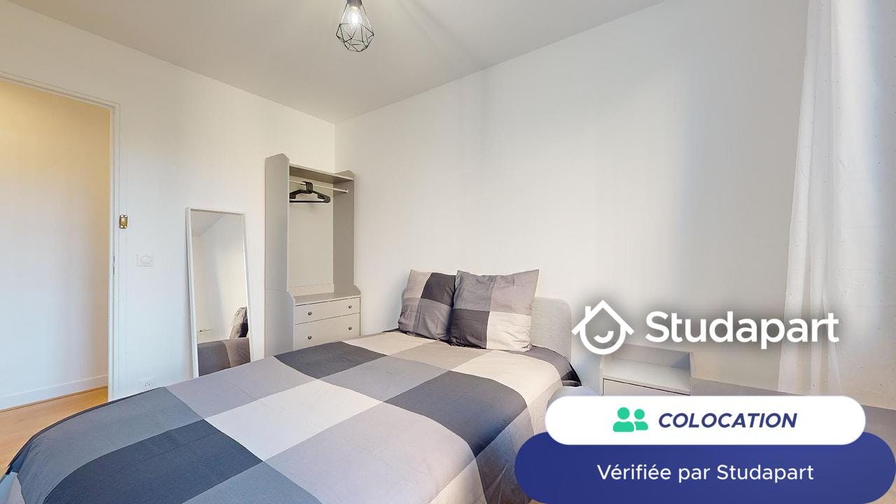 Apartment in Ivry-sur-Seine - More