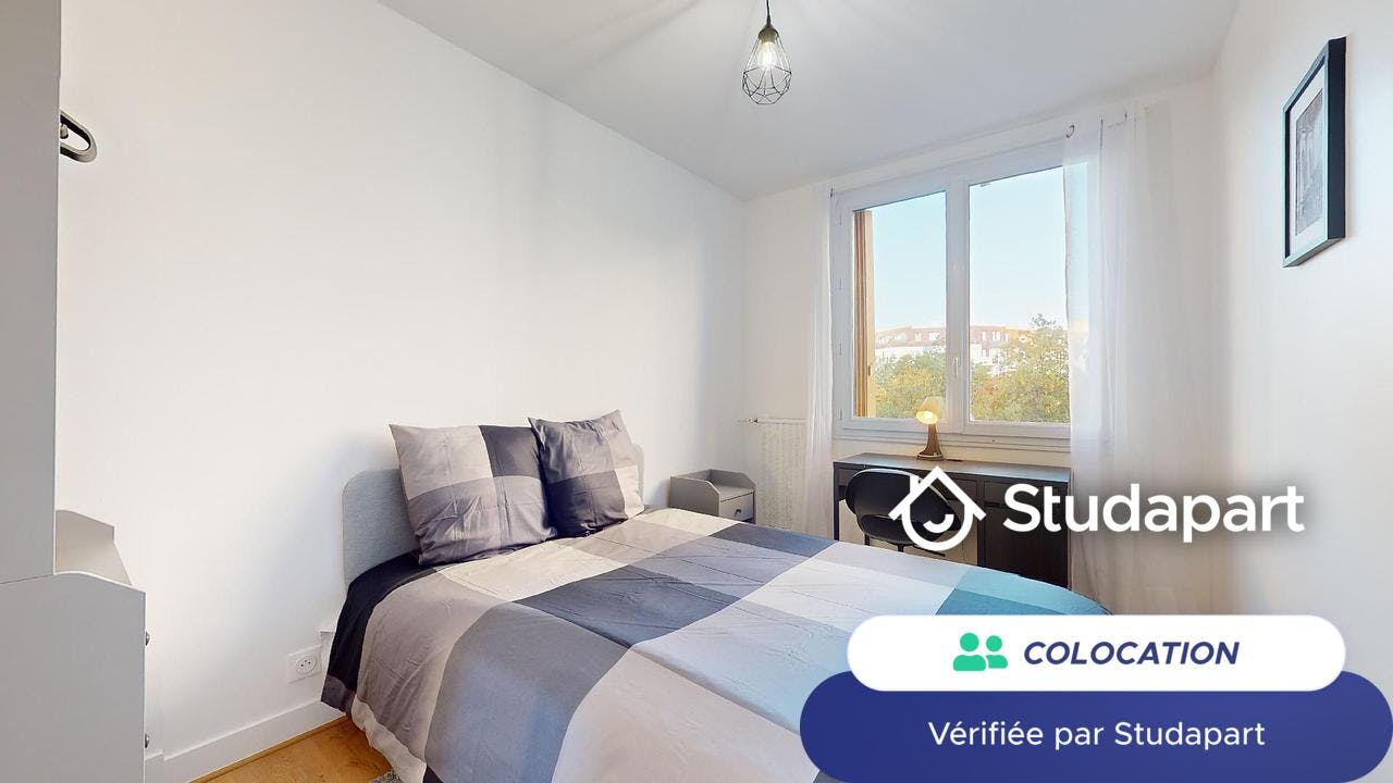 Apartment in Ivry-sur-Seine - View 4