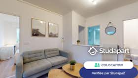 私人房间 正在以 €440 的月租出租，其位于 Caen, Rue des Cultures