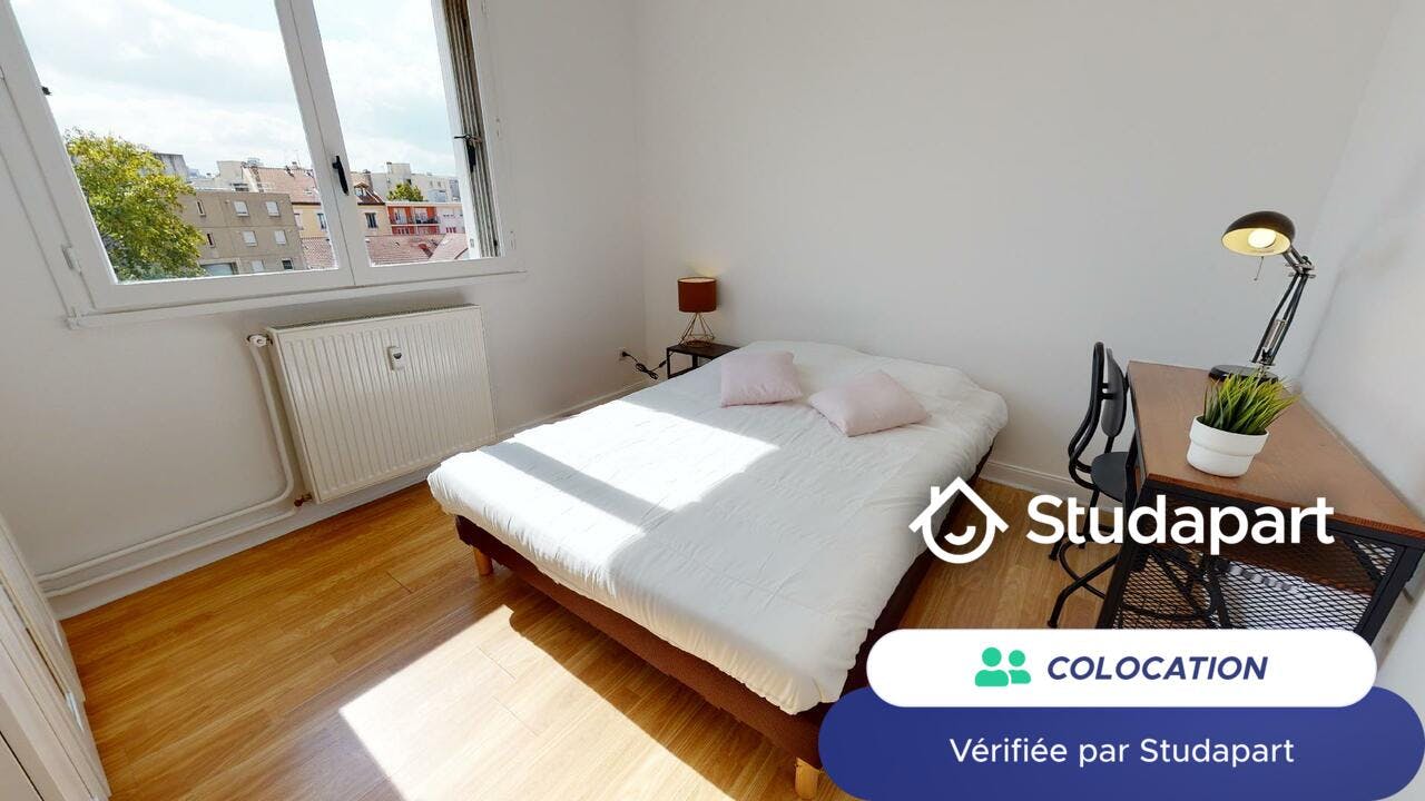 Private room for rent on Place Wilson, Villeurbanne