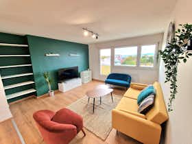 Apartamento para alugar por € 520 por mês em Strasbourg, Rue Curie