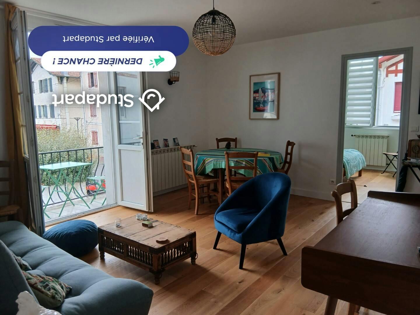 公寓 正在以 €830 的月租出租，其位于 Saint-Jean-de-Luz, Rue des Érables