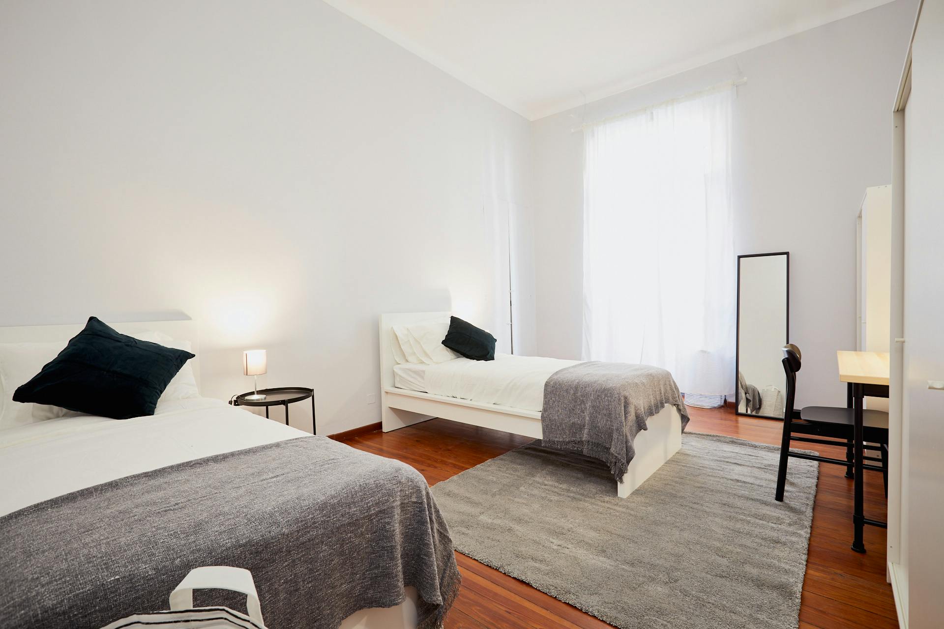 Double room Turin, 1 bed, 19m² — photo 7