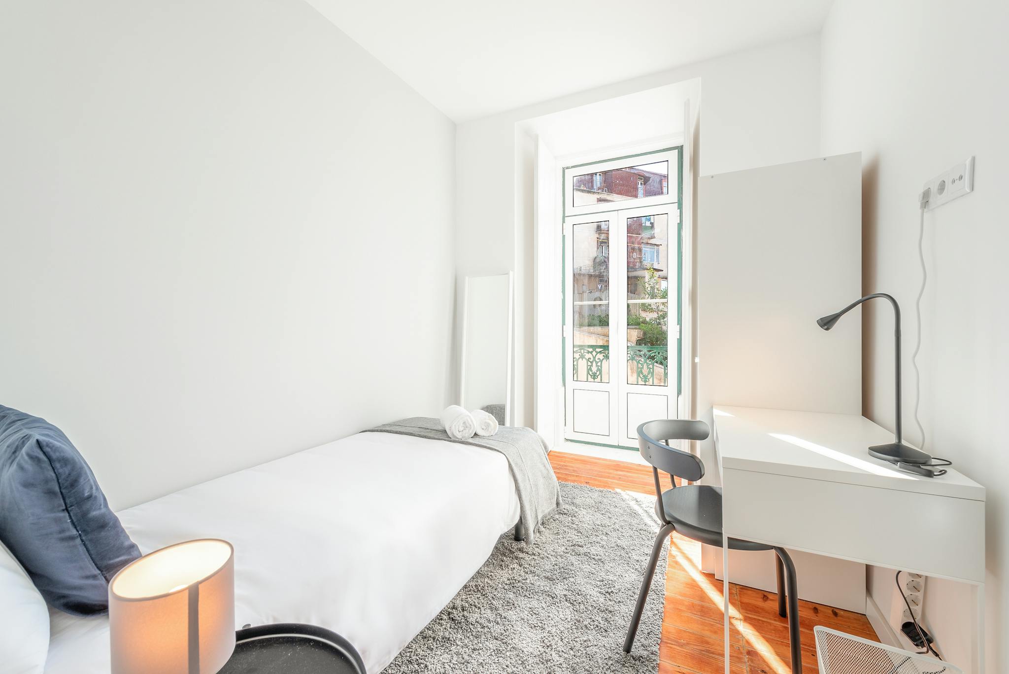 Escadinhas da Saúde, Lisbon preview