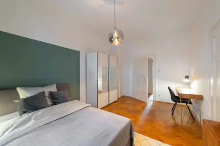 Private room for rent on Frauenstraße, Munich