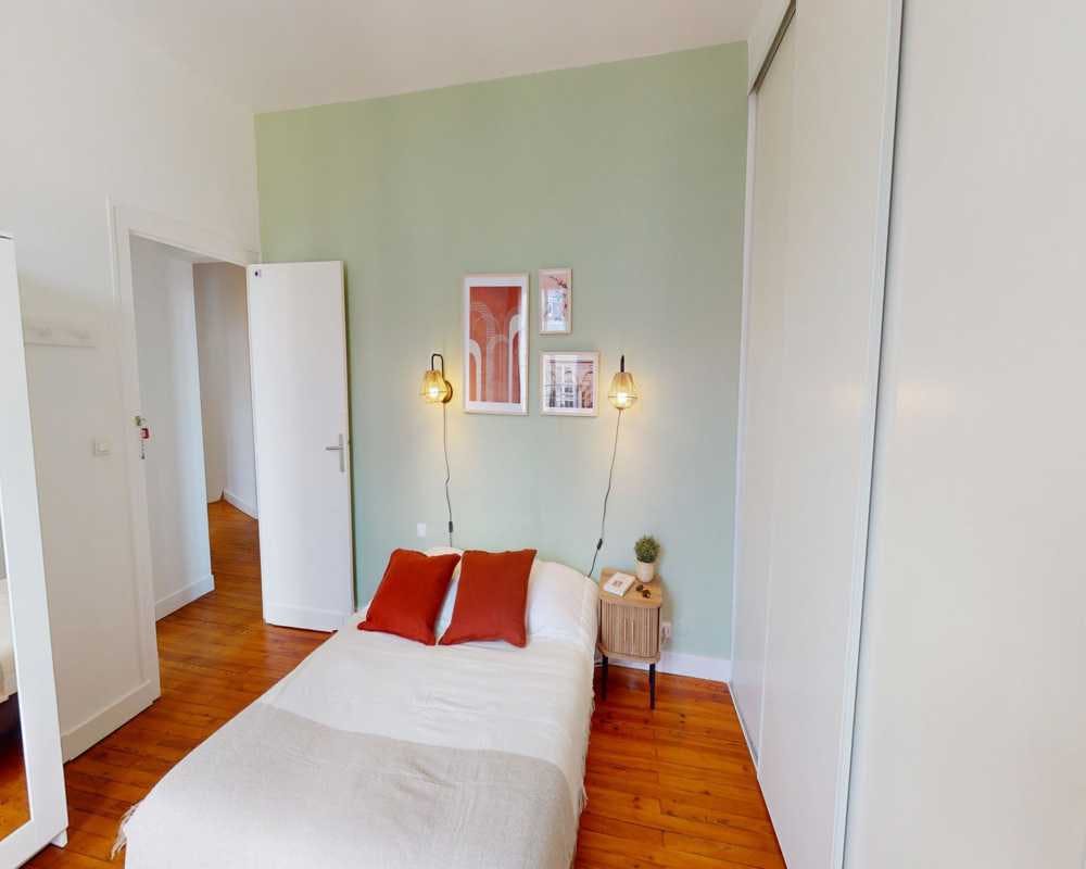 Rue du Jardin public, Bordeaux preview