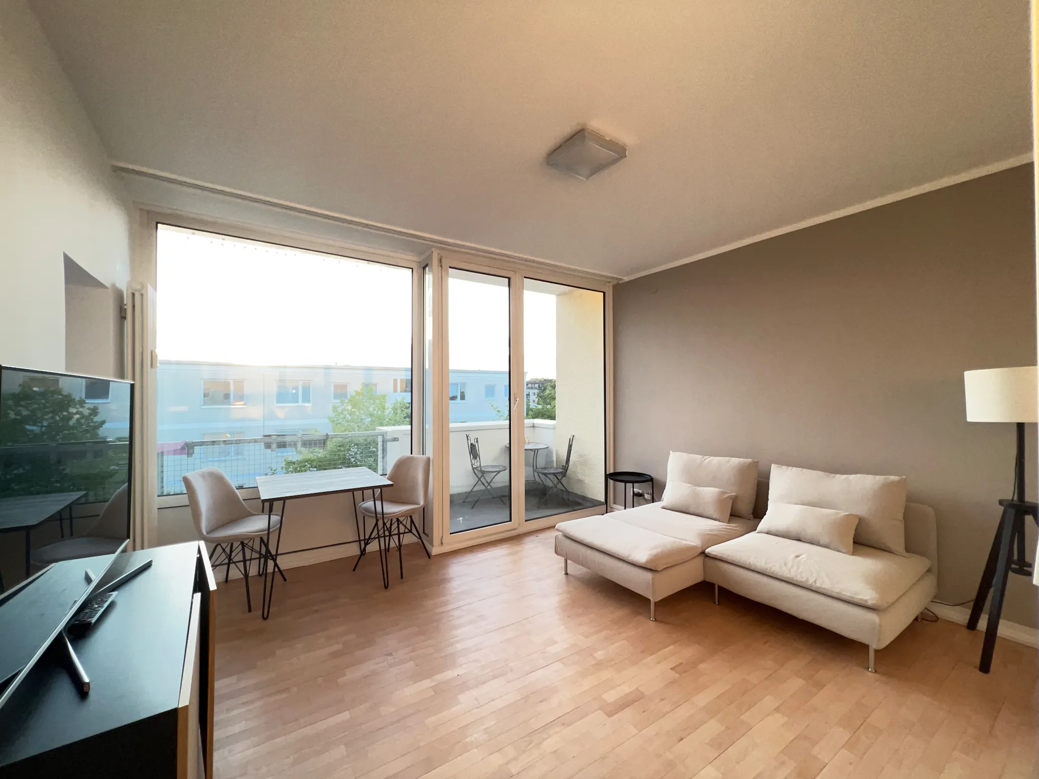 Heerstraße, Berlin preview