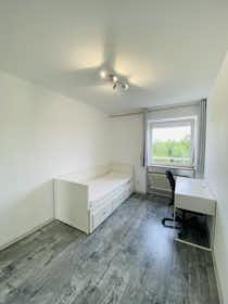 Private room for rent for €675 per month in Augsburg, Lilienthalstraße