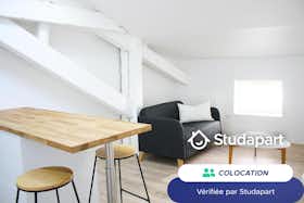 Private room for rent for €590 per month in Valence, Rue Jonchère