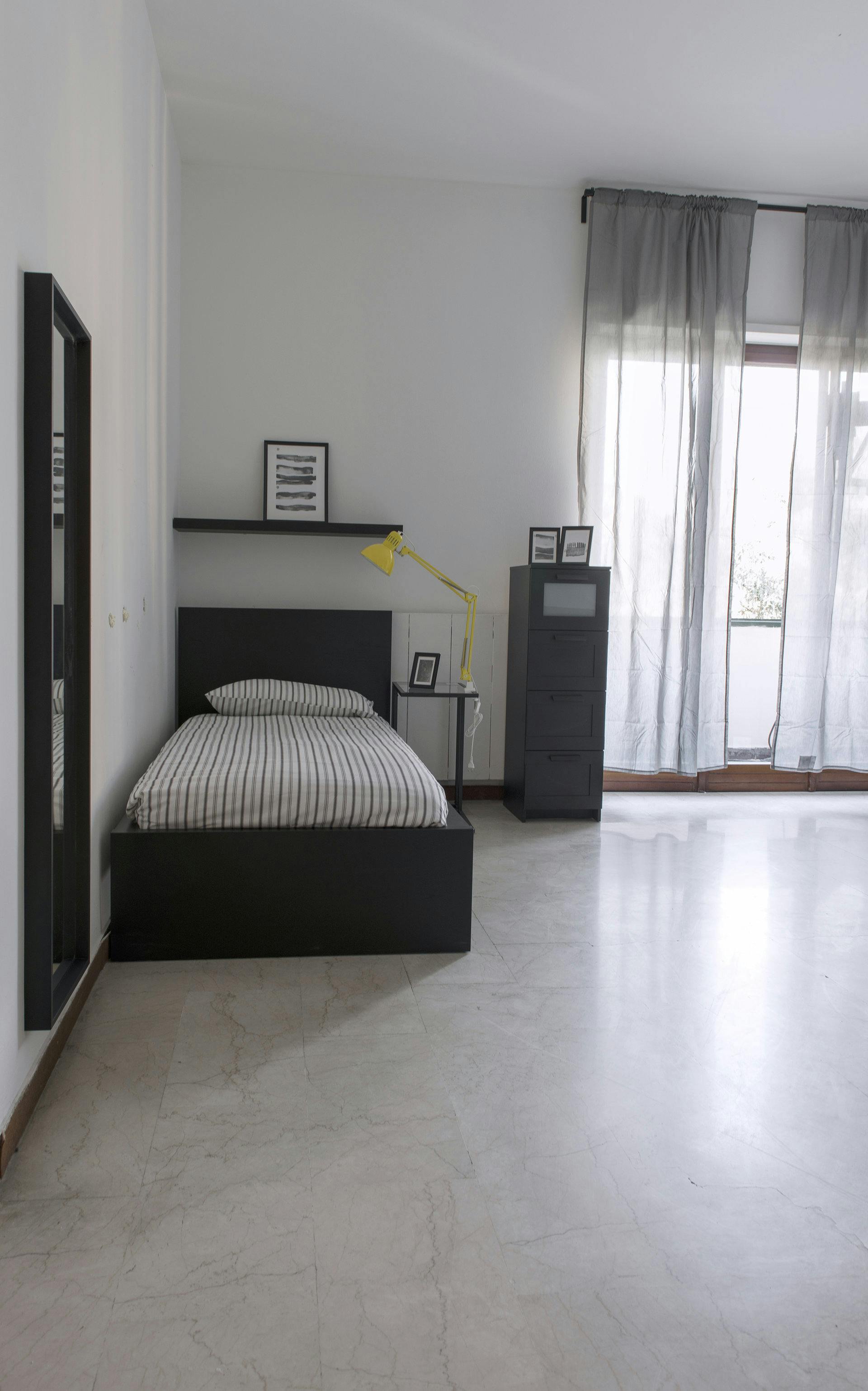Shared room in Via Orti, Milan (1526713) room image 1