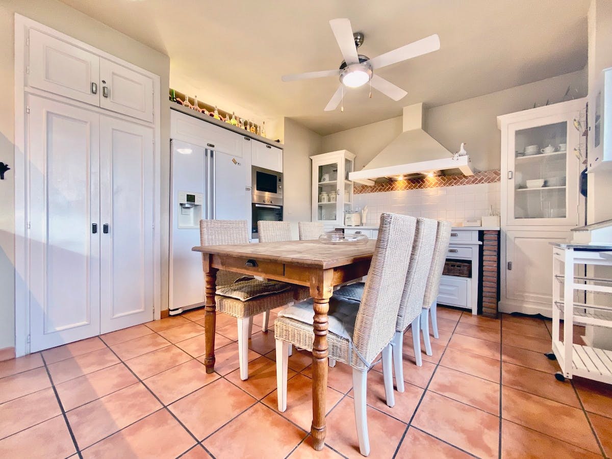 Calle de la Infanta Mercedes, Madrid preview