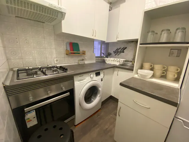 Private room in Calle de Santa Polonia, Madrid (1526819) room image 10