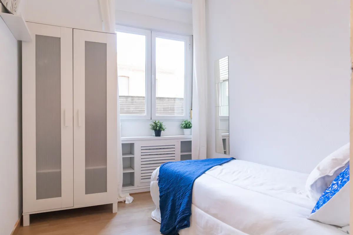 Private room in Calle de San Bernardo, Madrid (1526872) ROOM
