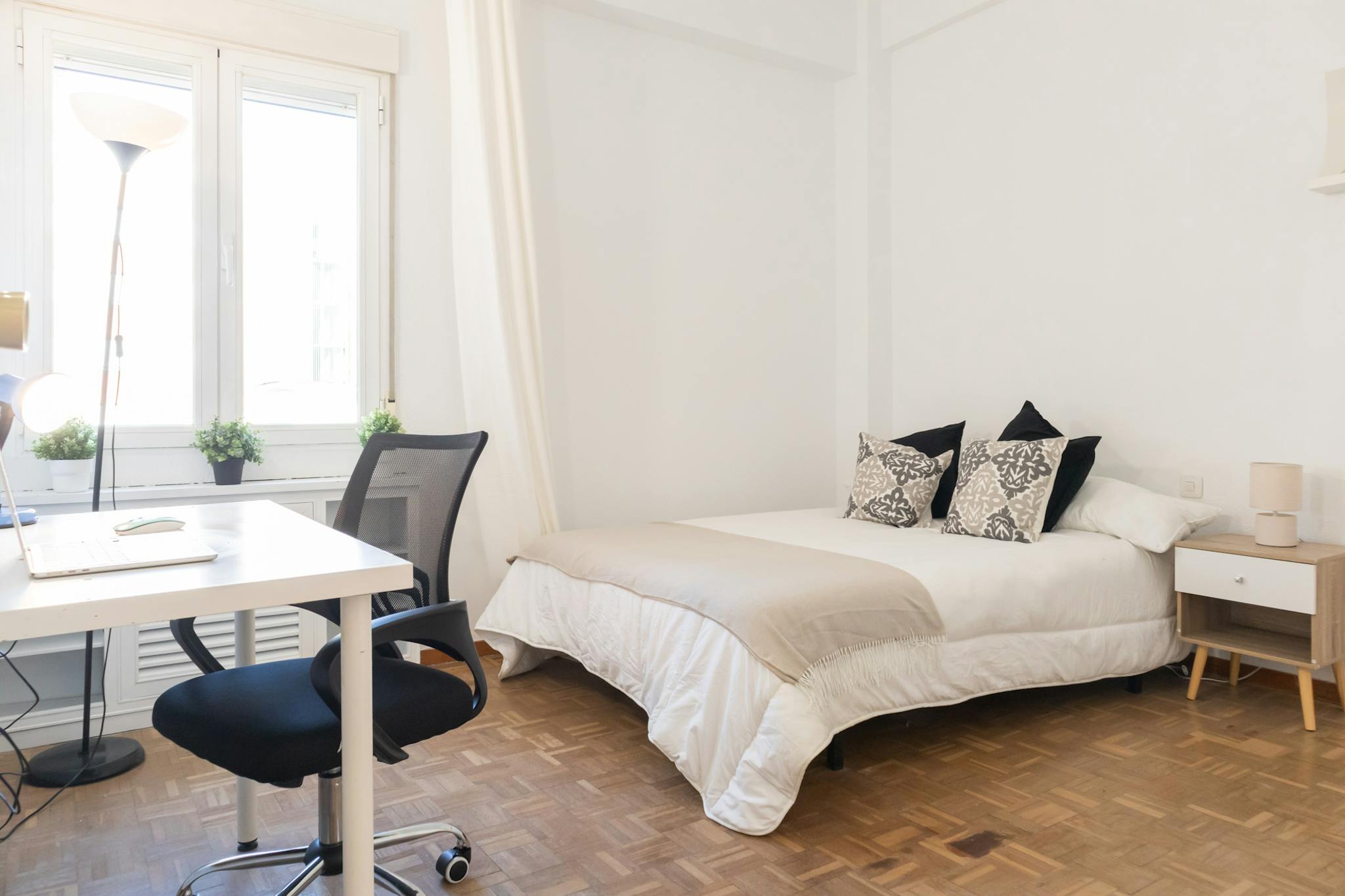 Calle de San Bernardo, Madrid preview