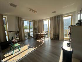 Apartment for rent for €1,750 per month in Amsterdam, Naritaweg