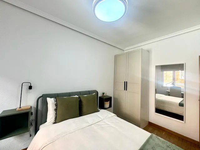 Private room in Calle de Cea Bermúdez, Madrid (1527007) room image 2
