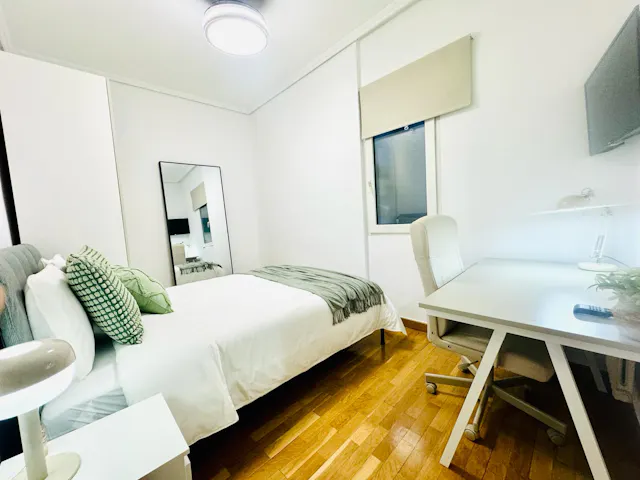 Private room in Calle de Cea Bermúdez, Madrid (1527008) room image 2