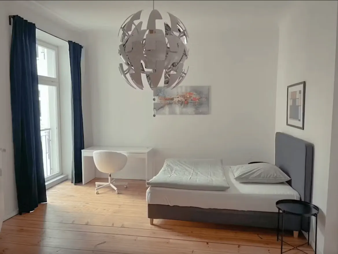 3-Bedroom Apartment in Pettenkoferstraße, Berlin (1527102) ROOM