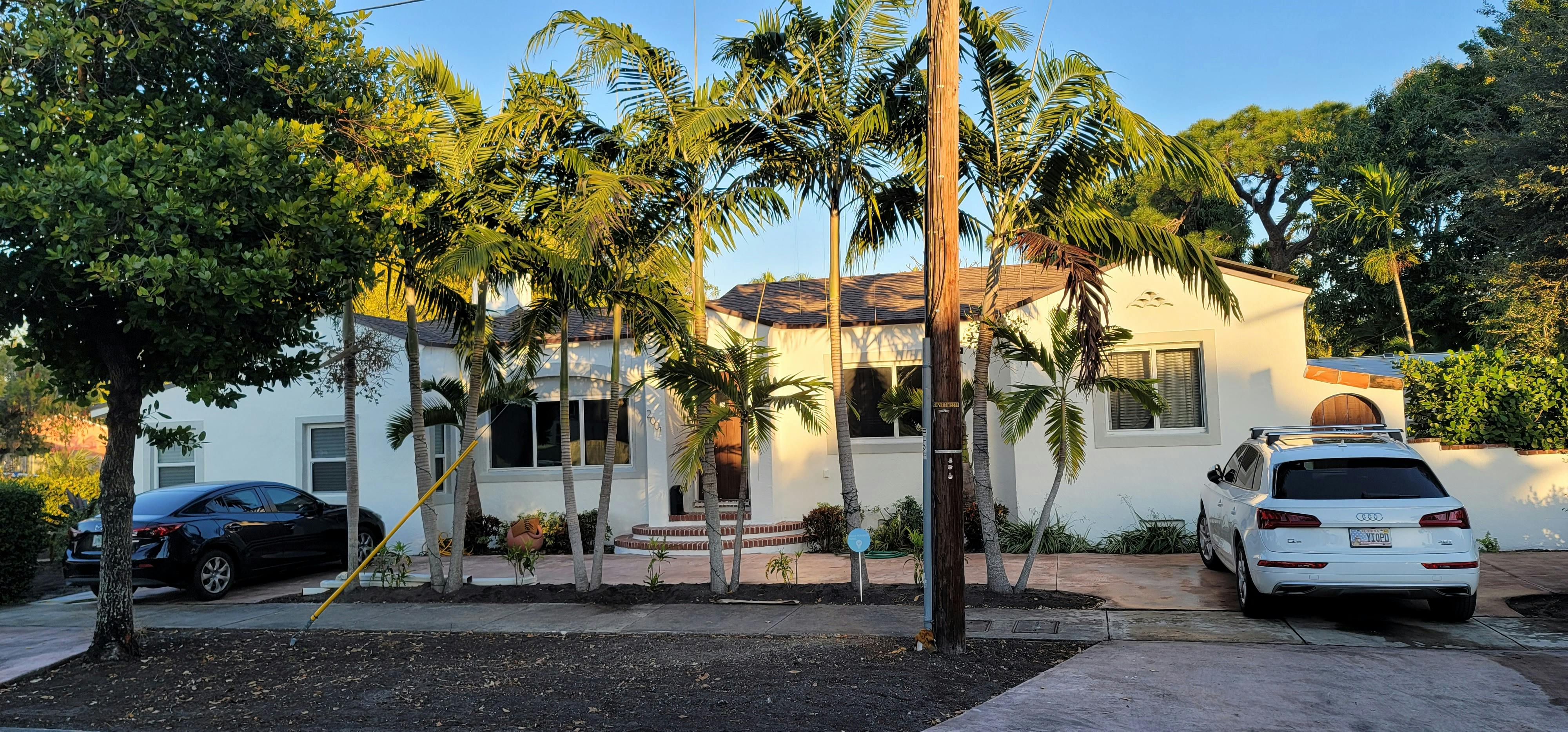 Maison à louer pour $4,475/mois à Miami, SW 13th Ave