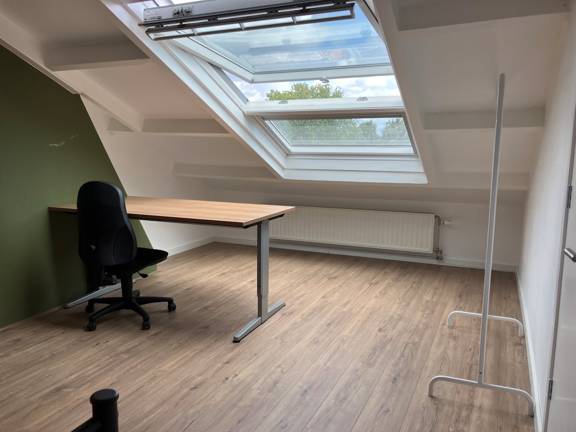 Bekijk foto 1/5 van studio in Hilversum