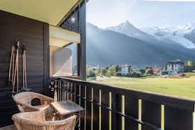 Apartament de închiriat pentru 2.181 EUR pe lună în Chamonix-Mont-Blanc, Rue Mummery