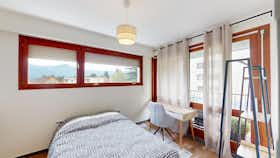 私人房间 正在以 €500 的月租出租，其位于 Jacob-Bellecombette, Rue Édouard Pailleron